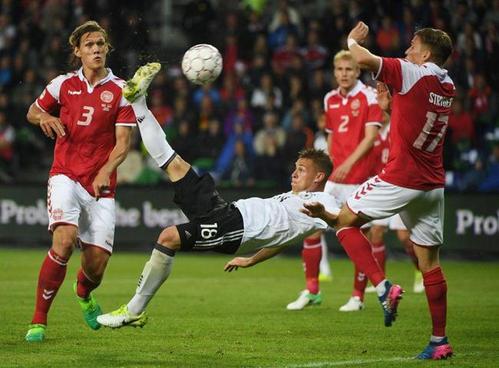欧洲杯丹麦vs俄罗斯几个角球