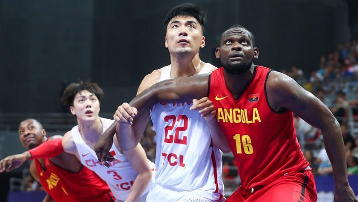 中国男篮vs安哥拉热身的相关图片